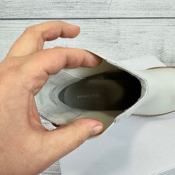 Marc Fisher Women's White Ivory Modesty Leather Chelsea Boots Size 8.5 - Picture 8 of 10